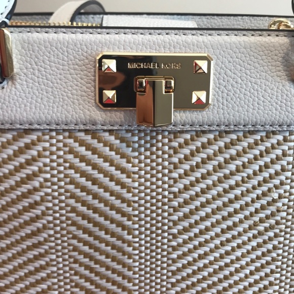 Michael Kors Kinsley Accordion Satchel - Picture 5 of 8